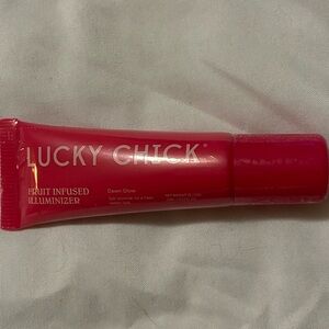 LUCKY CHICK Lucky Illuminizer Fruit Infused Glow